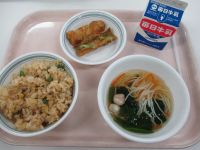 そぼろご飯　そうめん汁　ちくわの磯辺揚げ
