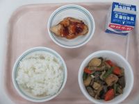 鶏の梅肉焼き　野菜の炊き合わせ