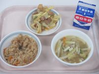 炊き込みご飯　かやくうどん　ウインナーのかきあげ