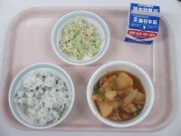 わかめご飯　肉じゃが　枝豆とツナのサラダ