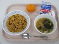 カレーピラフ　野菜スープ　みかん