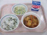 わかめご飯　肉じゃが　枝豆のサラダ