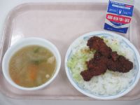 ソースカツ丼　中華スープ
