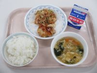 鶏肉の照り焼き　梅おかかあえ　かきたま汁