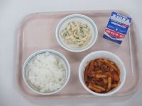 豚肉のケチャップ煮　大根のツナマヨ和え