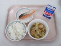 鮭の塩焼き　厚揚げの煮物