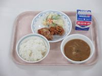 鶏肉のから揚げ　ポテトサラダ　みそしる