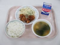 ユーリンチー　大根のサラダ　わかめスープ