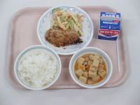 鶏肉のパン粉焼き　マカロニサラダ　高野の煮物