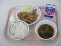 豚肉のしょうが焼き　みそ汁