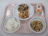 ウインナーのかきあげ　ごま和え　とふの粉の煮物