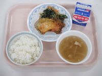 鮭のマヨネーズ焼き　ごま和え　オニオンスープ