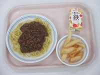 ジャージャー麺　フライドポテト　アップルキャロットジュース