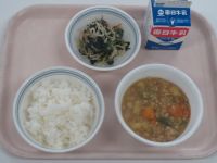 じゃがいものカレーそぼろ・ごま和え