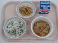 わかめご飯・肉じゃが・梅おかか和え