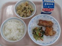 鶏の梅肉焼き・とふの粉の煮物・小松菜のおかか和え