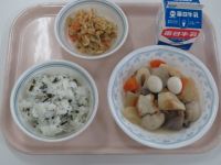 わかめご飯・おでん風煮・ゴマ酢あえ