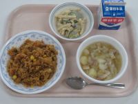 カレーピラフ・マカロニサラダ・野菜スープ