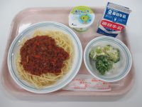 ミートソーススパゲティ・ブロッコリーのサラダ・青りんごゼリー