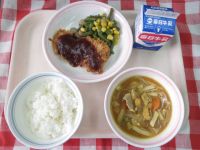 ごはん・牛乳・魚のフライ・いんげんソテー・カレーうどん