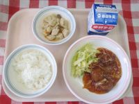 ごはん・牛乳・肉団子の野菜あんかけ・キャベツ・高野の煮物