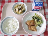 ごはん・牛乳・鶏肉の梅肉焼き・若竹煮・ほうれんそうのあえもの
