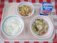 ごはん・牛乳・肉豆腐・梅ごま和え