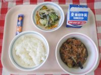 ごはん・牛乳・麻婆茄子・すのもの・ふりかけ
