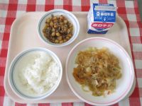ごはん・牛乳・はるさめのいためもの・大豆とじゃこのごまがらめ