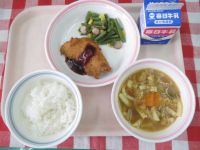 ごはん・牛乳・魚のフライ・いんげんソテー・カレーうどん