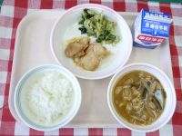 ごはん・牛乳・鶏肉の梅肉焼き・ごまあえ・みそ汁