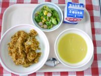 カレーピラフ・牛乳・ブロッコリーソテー・コーンスープ