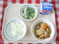 ごはん・牛乳・おでん風煮・ポパイサラダ
