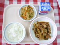 ごはん・牛乳・厚揚げのみそ炒め・春雨サラダ