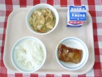 ごはん・牛乳・さかなのてりやき・キャベツとちくわのにもの