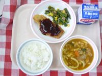 ごはん・牛乳・魚のフライ・いんげんソテー・カレーうどん