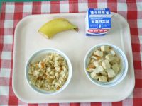とりごぼうごはん・牛乳・高野の煮物・バナナ