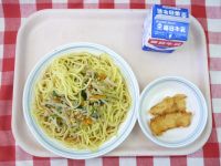冷やし中華・牛乳・いかのてんぷら