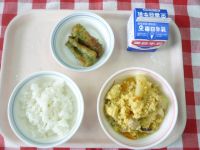 ごはん・牛乳・ちくわのいそべあげ・親子煮