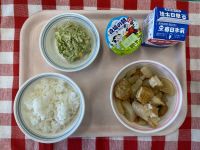 ごはん・牛乳・だいこんの煮物・ブロッコリーサラダ・ヨーグルト