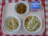 とりごぼうごはん・牛乳・大豆とじゃこのあげに・かやくうどん