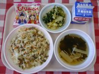きんぴらずし・牛乳・なのはなあえ・すまし汁・ひなあられ