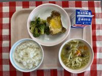 ごはん・牛乳・マグロのマヨネーズやき・おかかあえ・塩ちゃんこ汁