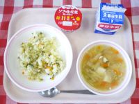 高菜チャーハン・牛乳・肉団子スープ・ヨーグルト