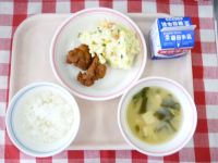 ごはん・牛乳・からあげ・ポテトサラダ・みそしる