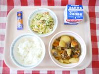 ごはん・牛乳・にくじゃが・和風マヨネーズあえ・ふりかけ