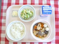ごはん・牛乳・おでんふうに・ブロッコリーのカレーサラダ・チーズ
