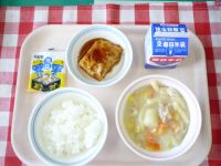 ごはん・牛乳・とりつくねのてりやき・はくさいのクリーム煮