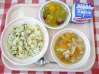 たかなチャーハン・牛乳・ジャーマンスープ・三色ゼリー