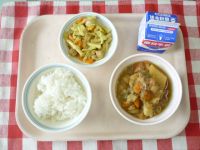 ごはん・牛乳・にくじゃが・野菜のカレー炒め